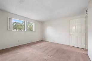 6701 Sands Point Dr, Houston, TX 77074 - Photo 9