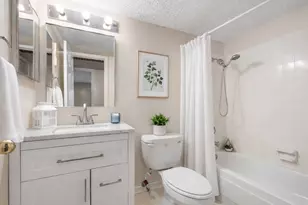 6701 Sands Point Dr, Houston, TX 77074 - Photo 15