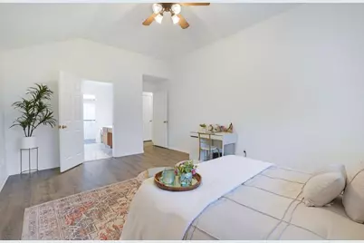 9035 N Ferndale Place Drive, Houston, TX 77064 - Photo 11