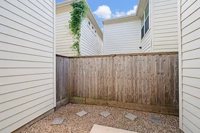 5951 S Loop E #55, Houston, TX 77033 - Photo 15