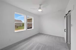 504 Cane Xing Lk Dr, Sealy, TX 77474 - Photo 5