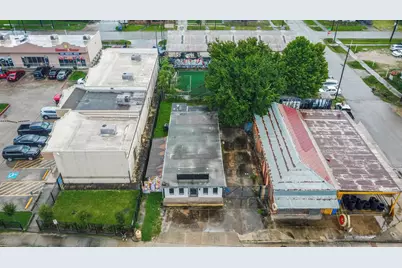 1804 N Main Street, Houston, TX 77009 - Photo 1