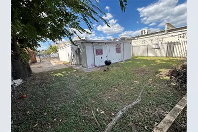 1804 N Main Street, Houston, TX 77009 - Photo 9