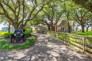 8711 Co Rd 403, El Campo, TX 77437 - Photo 5