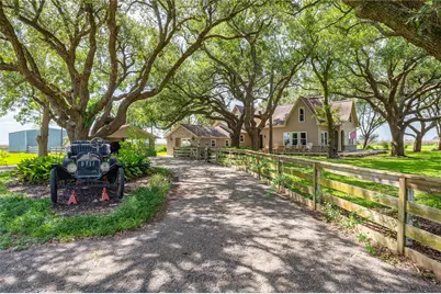 8711 County Road 403, El Campo, TX 77437 - Photo 5