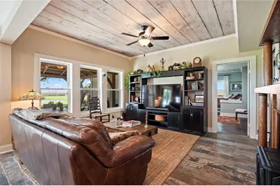 8711 County Road 403, El Campo, TX 77437 - Photo 13