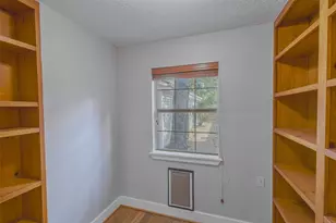 5895 Southern Hills Dr, Houston, TX 77069 - Photo 5