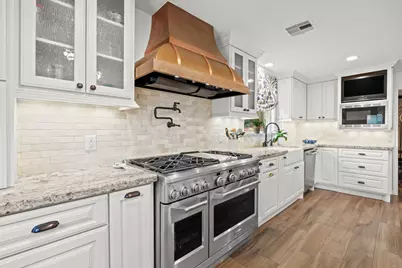 14443 Twisted Oak Lane, Houston, TX 77079 - Photo 21