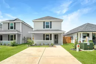 16963 Marie Vlg Dr, Conroe, TX 77306 - Photo 3
