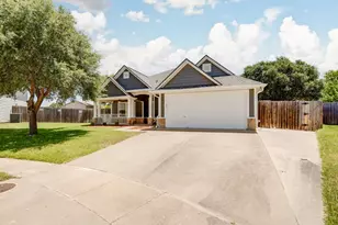 2701 Lynnwood Ct, Bryan, TX 77807 - Photo 5