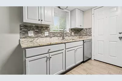 11231 Tamworth Drive, Houston, TX 77016 - Photo 9