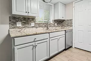 11231 Tamworth Dr, Houston, TX 77016 - Photo 9