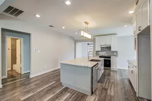 3060 Noble St, Houston, TX 77026 - Photo 13