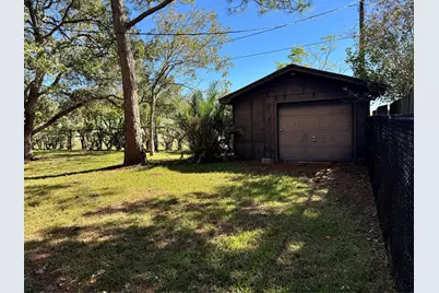413 Elm Drive, Ganado, TX 77962 - Photo 33