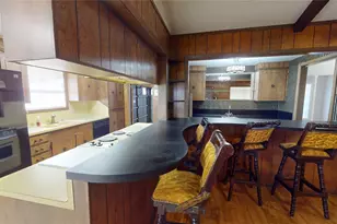 413 Elm Dr, Ganado, TX 77962 - Photo 9