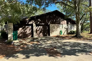 413 Elm Dr, Ganado, TX 77962 - Photo 27