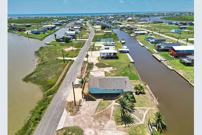 255 County Road 209, Sargent, TX 77414 - Photo 33