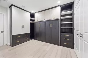 2047 Westcreek Ln, Houston, TX 77027 - Photo 13