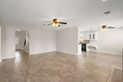 11711 Park Creek Drive, Houston, TX 77070 - Photo 9