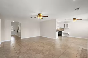 11711 Park Creek Dr, Houston, TX 77070 - Photo 9