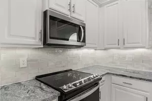 168 Lake Point Blvd, Conroe, TX 77356 - Photo 9
