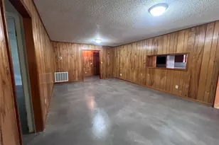 626 N Resident St, Wharton, TX 77488 - Photo 25