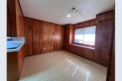626 N Resident Street, Wharton, TX 77488 - Photo 9