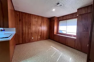 626 N Resident St, Wharton, TX 77488 - Photo 9