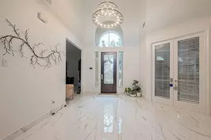 5 Camden Ct, Sugar Land, TX 77479 - Photo 9