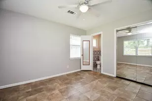 9614 Larston St, Houston, TX 77055 - Photo 15