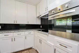 9614 Larston St, Houston, TX 77055 - Photo 13
