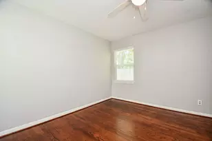 9614 Larston St, Houston, TX 77055 - Photo 25