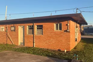 2001 N Brazosport Blvd, Freeport, TX 77541 - Photo 1