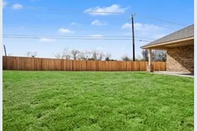 29 Greenbriar Loop, Angleton, TX 77515 - Photo 3