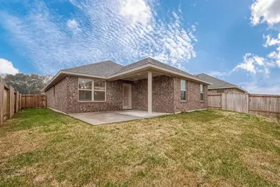 29 Greenbriar Loop, Angleton, TX 77515 - Photo 5