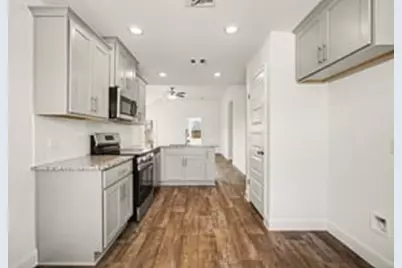 29 Greenbriar Loop, Angleton, TX 77515 - Photo 15