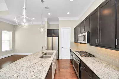 8306 Ginger Oak Street, Houston, TX 77055 - Photo 9