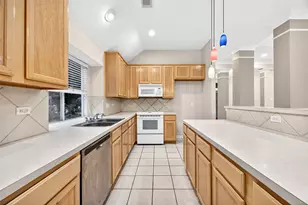 9910 Ripple Lake Dr, Houston, TX 77065 - Photo 11