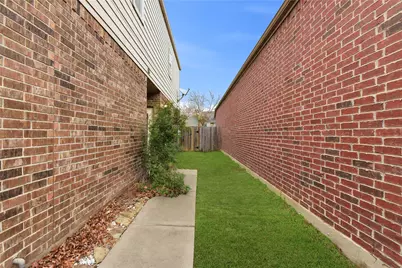 17142 Amarose Drive, Houston, TX 77090 - Photo 3