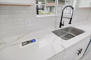 6415 Upshaw Dr, Houston, TX 77396 - Photo 11