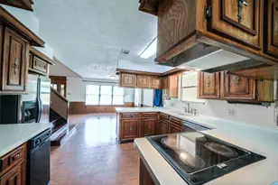 7622 County Line Rd, Willis, TX 77378 - Photo 7
