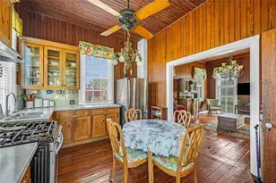 813 Nelson Ave, Port Bolivar, TX 77650 - Photo 11