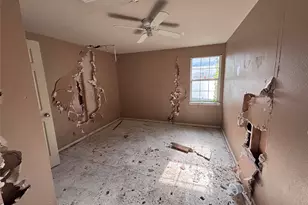 1202 Manor St, Houston, TX 77015 - Photo 5