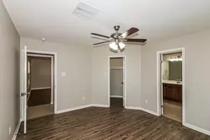 2131 Golden Topaz Dr, Rosharon, TX 77583 - Photo 9