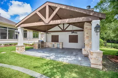 611 Park Lane, Friendswood, TX 77546 - Photo 31