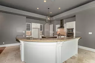 611 Park Ln, Friendswood, TX 77546 - Photo 13