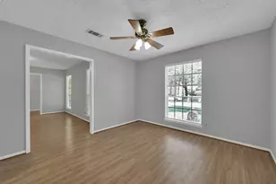 27121 Wells Ln, Oak Ridge North, TX 77385 - Photo 7