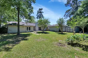 27121 Wells Ln, Oak Ridge North, TX 77385 - Photo 21