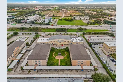 6611 W Sam Houston Parkway S #1E, Houston, TX 77072 - Photo 1