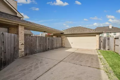 415 Willow Pointe Drive, League City, TX 77573 - Photo 25